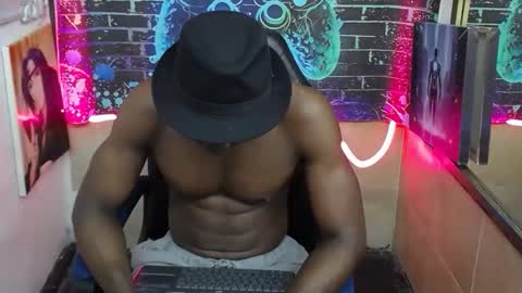 terry_zyzz online show from May 20, 12:06 pm