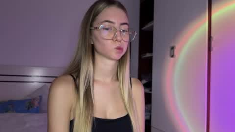 tessa_calmness online show from July 24, 2:47 am