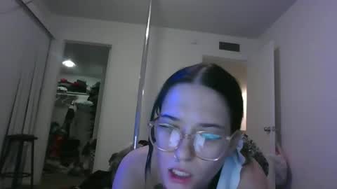 tessa_violetxoxo online show from May 10, 10:28 am