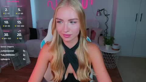 TessaHamilton online show from July 22, 11:12 am