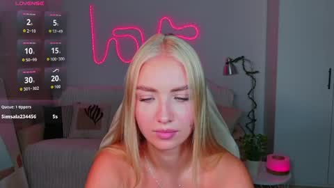 TessaHamilton online show from July 23, 5:37 pm