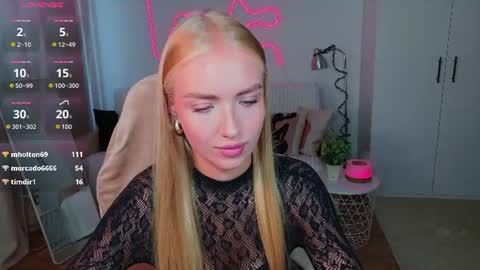 TessaHamilton online show from August 3, 8:32 am