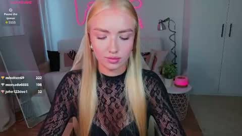 TessaHamilton online show from August 3, 9:38 am