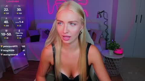 TessaHamilton online show from August 7, 3:34 pm