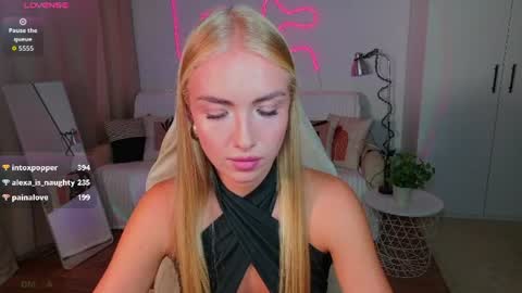 TessaHamilton online show from August 15, 5:50 pm