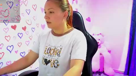Tessy online show from August 13, 7:06 pm