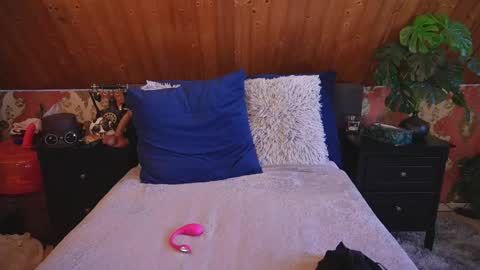 Tessa online show from May 25, 4:09 pm