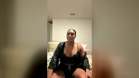 SELENE SANTOS online show from July 23, 5:43 am