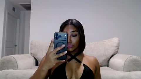 SELENE SANTOS online show from September 8, 4:30 am
