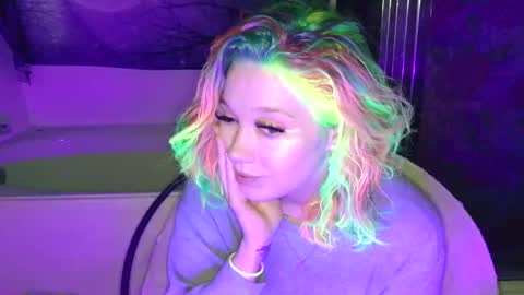 TEXASGIRLLLL online show from June 4, 11:58 am