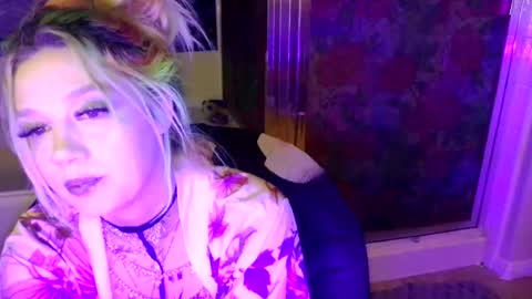 TEXASGIRLLLL online show from August 15, 3:32 am