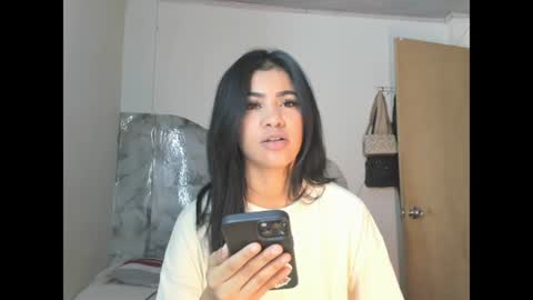 teyla_grace online show from August 11, 4:25 am