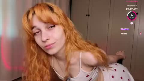 Foxy Zuccinni Roxy Little online show from August 9, 8:37 am