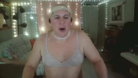 tglacey online show from February 28, 5:11 pm