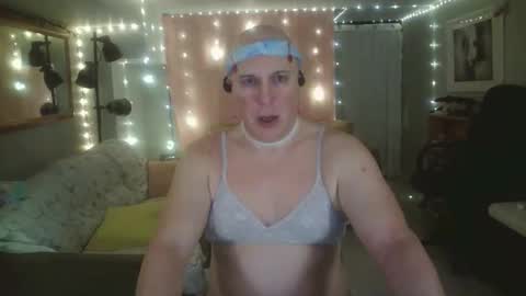 tglacey online show from March 9, 12:34 pm