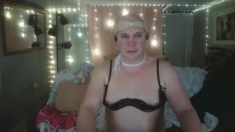 tglacey online show from April 5, 2:58 pm