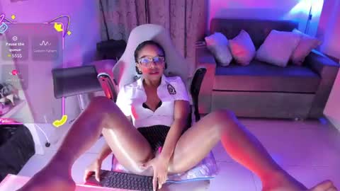 Thais online show from August 5, 8:51 pm