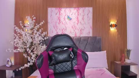Sweet Thais  online show from July 28, 10:27 pm