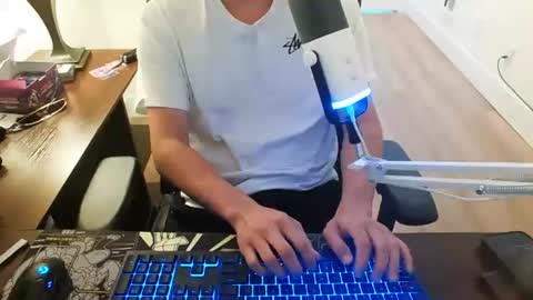 thatoneasianboy online show from June 12, 5:53 pm