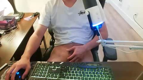 thatoneasianboy online show from June 12, 6:59 pm