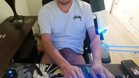 thatoneasianboy online show from June 13, 4:37 pm