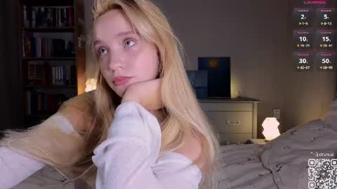 Alice online show from August 13, 5:38 pm