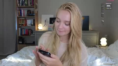 Alice online show from August 14, 2:21 pm