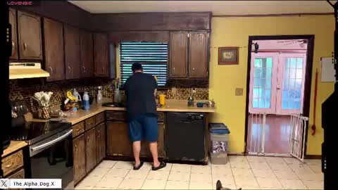 the_alpha_dog_xxx online show from August 13, 6:44 pm