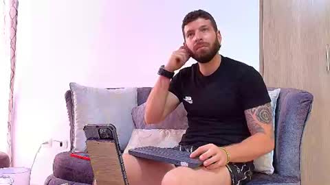SCOTT  THEO  KAMERON  GENDERSON  SALVATORE online show from July 26, 6:57 pm