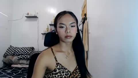 xandra xoxo online show from July 26, 8:30 am