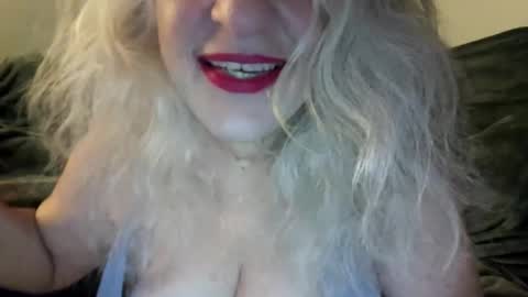 The Arctic Milf online show from July 30, 12:12 pm