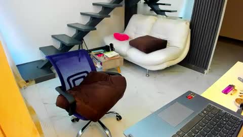 thebadwolf818 online show from July 27, 2:55 pm