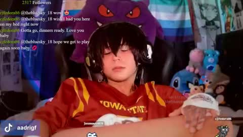 thebluesky_18 online show from July 30, 6:58 pm