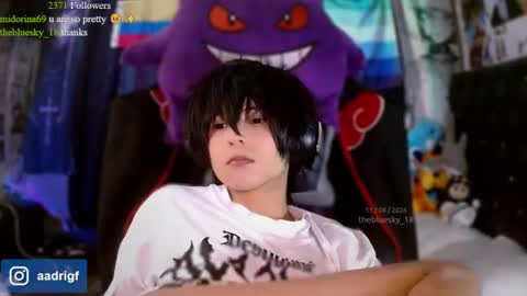thebluesky_18 online show from August 11, 5:48 pm