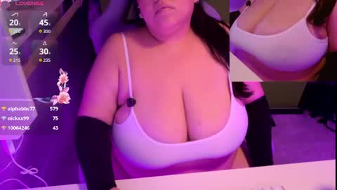 TheBouncingBetty online show from July 16, 4:57 am