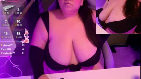 TheBouncingBetty online show from July 26, 3:44 am