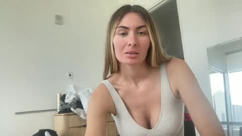Alyssa Rhoades online show from July 18, 6:09 pm