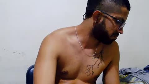 thehousedog online show from August 1, 11:22 pm