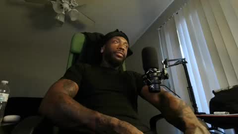 IXMCOUPLE444 online show from June 27, 2:15 am