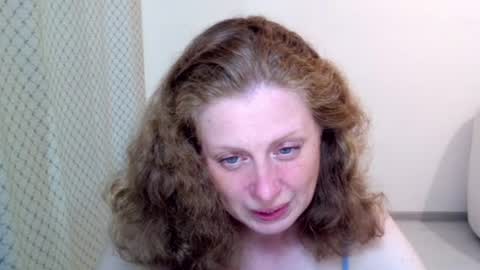 Ella online show from July 18, 6:31 pm