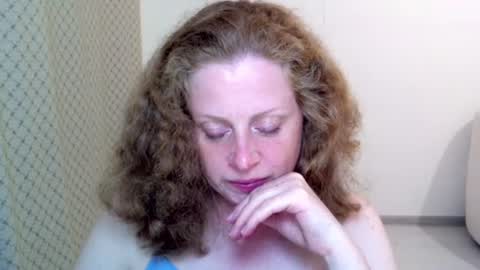 Ella online show from July 18, 8:43 pm