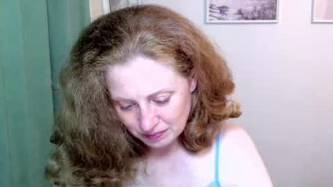Ella online show from July 28, 8:15 pm