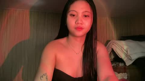 thelifeof_kiara online show from August 1, 10:32 am
