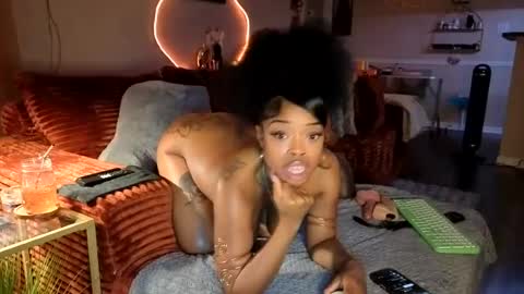 thelovelybrown online show from August 13, 2:25 am