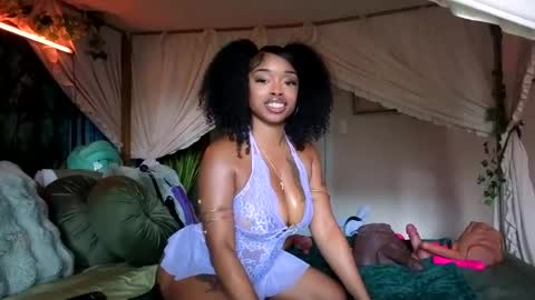 thelovelybrown online show from August 14, 3:37 pm