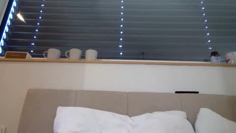 themikka1234 online show from March 19, 3:48 pm