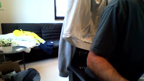 themikka1234 online show from August 17, 2:33 pm