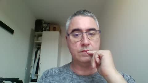 Themohican online show from May 24, 4:09 pm