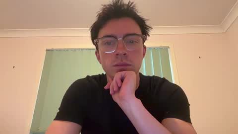 theone206724 online show from August 5, 6:11 am