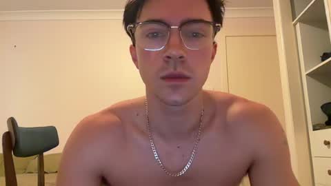 theone206724 online show from August 14, 1:31 am